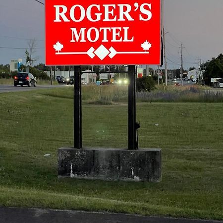 Rogers Motel Smiths Falls Exterior foto